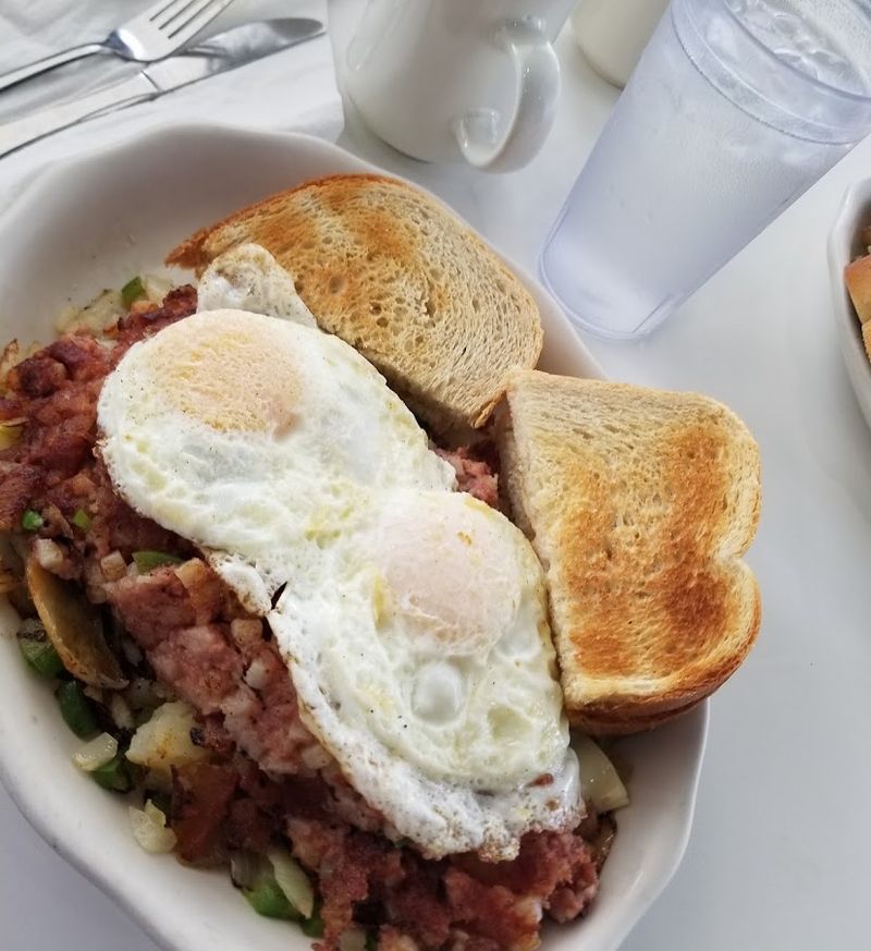 Country Dutch Scrambler, A Lancaster Breakfast Classic