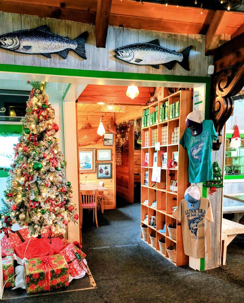 Luna Sea Fish House — Yachats / Seal Rock