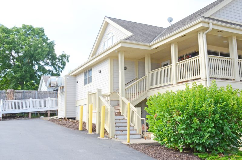 Curly’s Waterfront