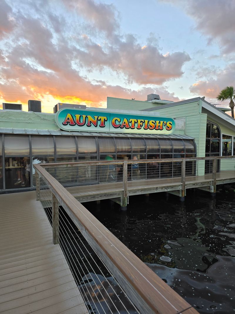 Aunt Catfish's On the River