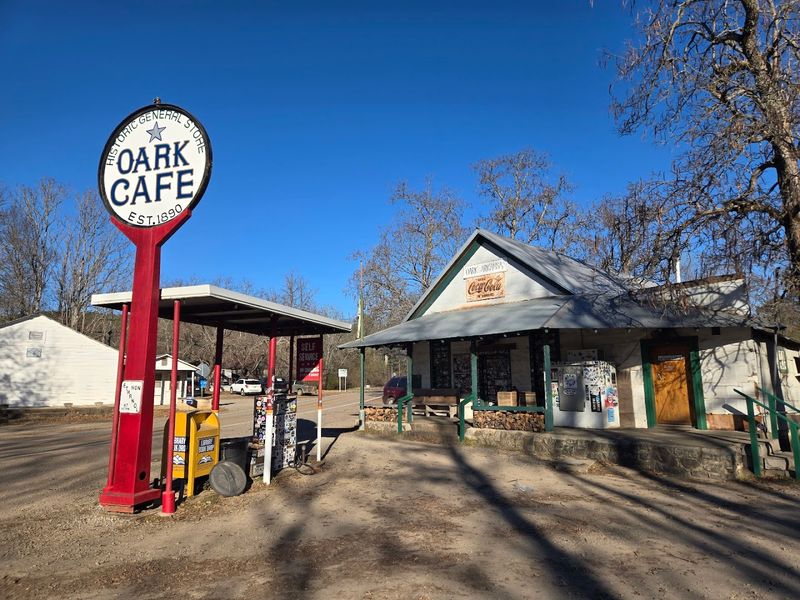 Oark General Store & Cafe, Oark