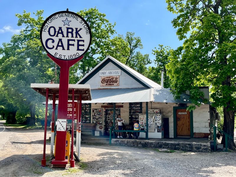Oark General Store, Oark