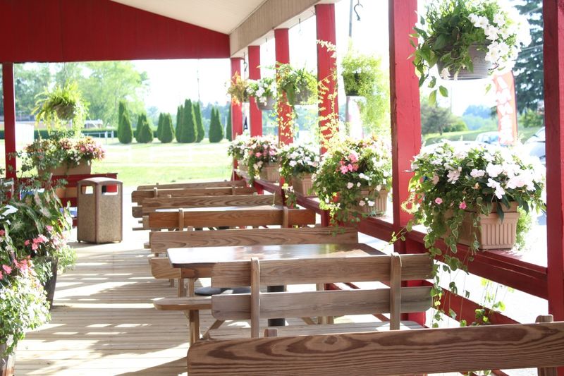 Lu-Lou's Cafeteria — Clinton (Findlay Township), Pennsylvania