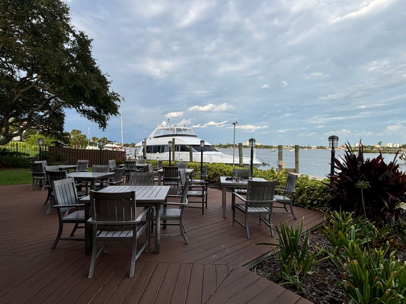 Chart House — 1100 Marina Point Dr, Daytona Beach