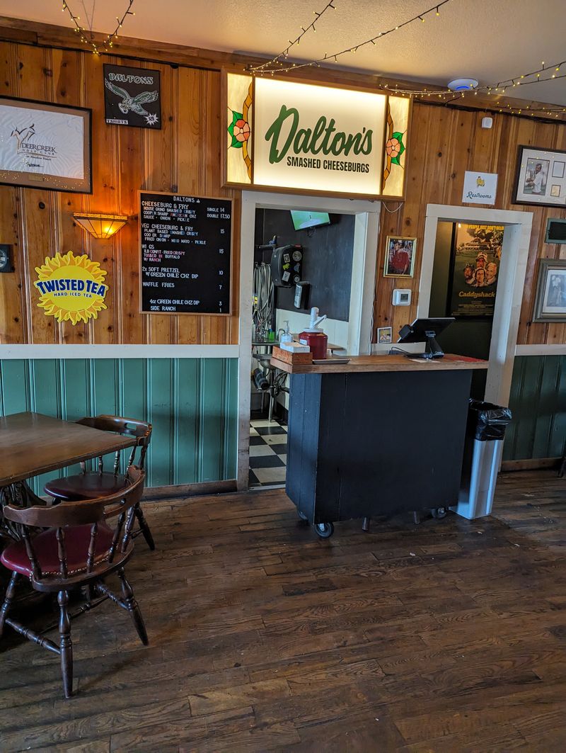 Dalton's Cheeseburgs