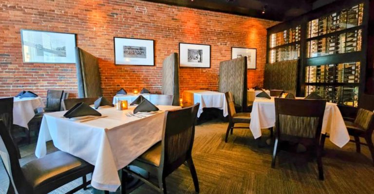 Ohio Diners Keep Coming Back For The Ribeye At This No-Frills Restaurant