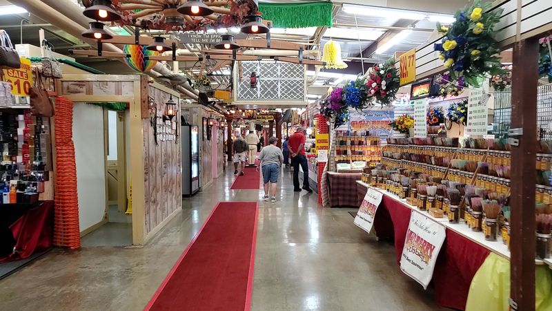 A Flea Market So Big It Needs Its Own Map