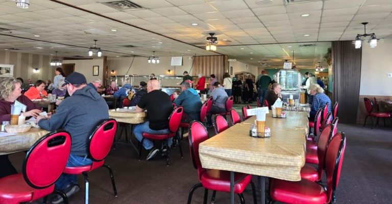 Ohio Locals Can’t Stop Talking About This All-You-Can-Eat Buffet And It’s Not Fancy At All