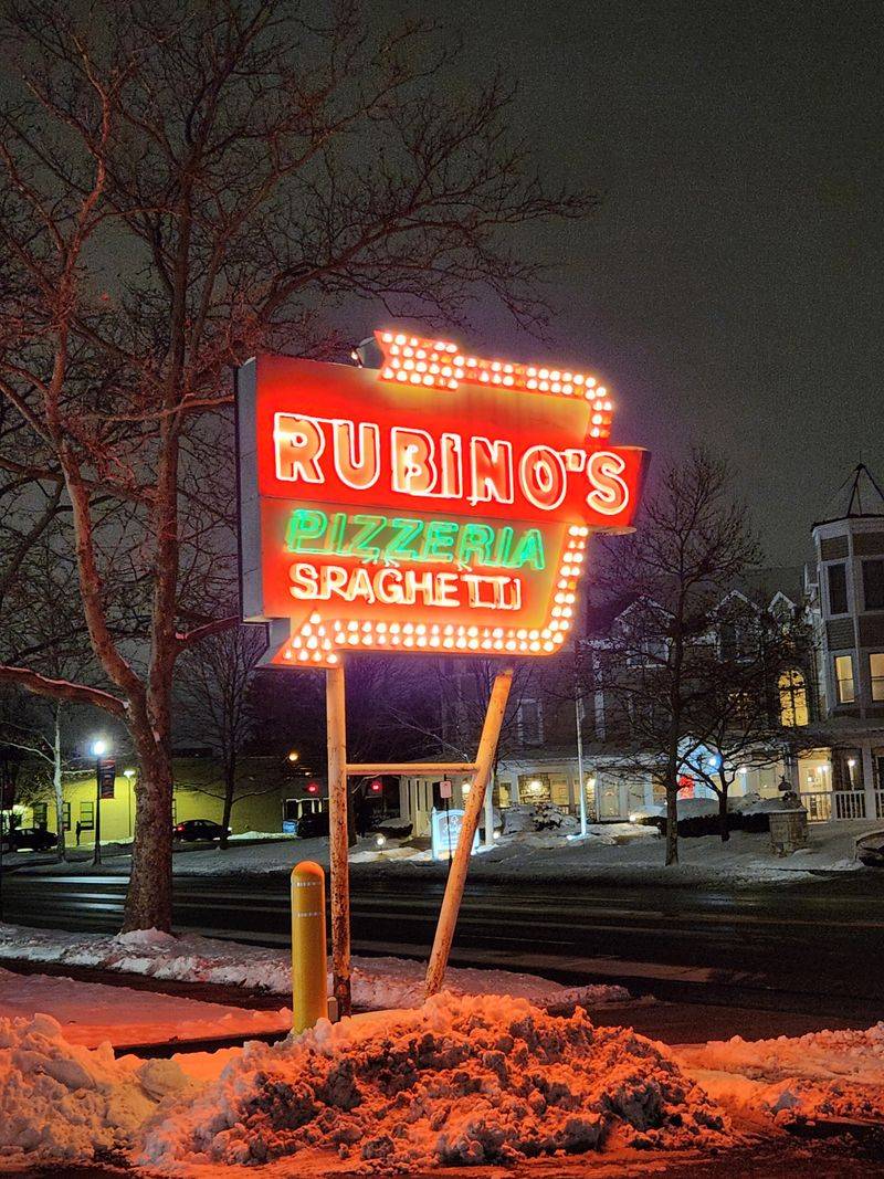 Rubino’s Pizza