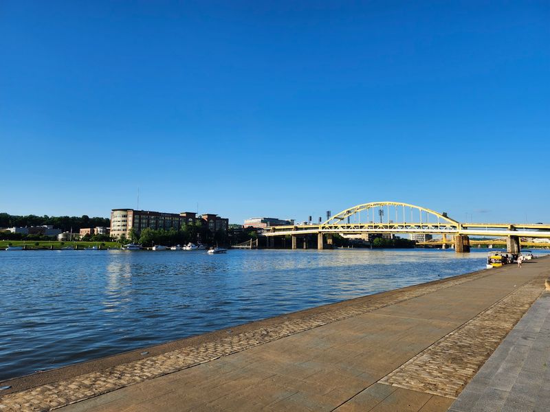 Ohio River, Pittsburgh, Pennsylvania Ohio River, Pittsburgh, Pennsylvania