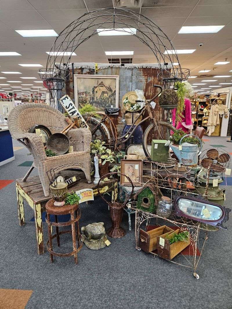 Ohio Valley Antique Mall, Fairfield