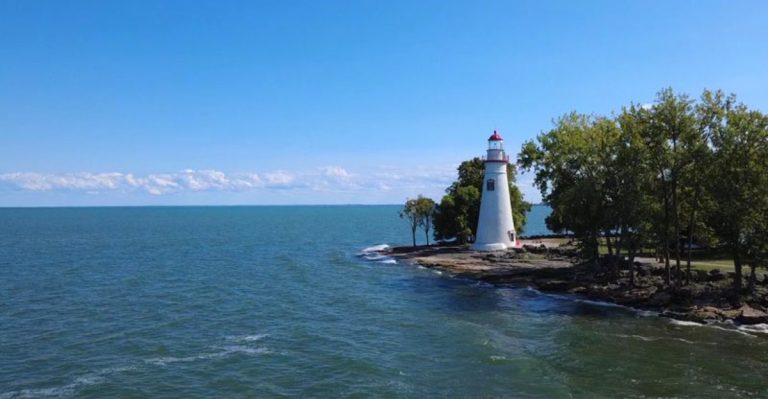 Ohio’s Prettiest Lighthouse Detour Might Be Worth Adding To Your Summer Map