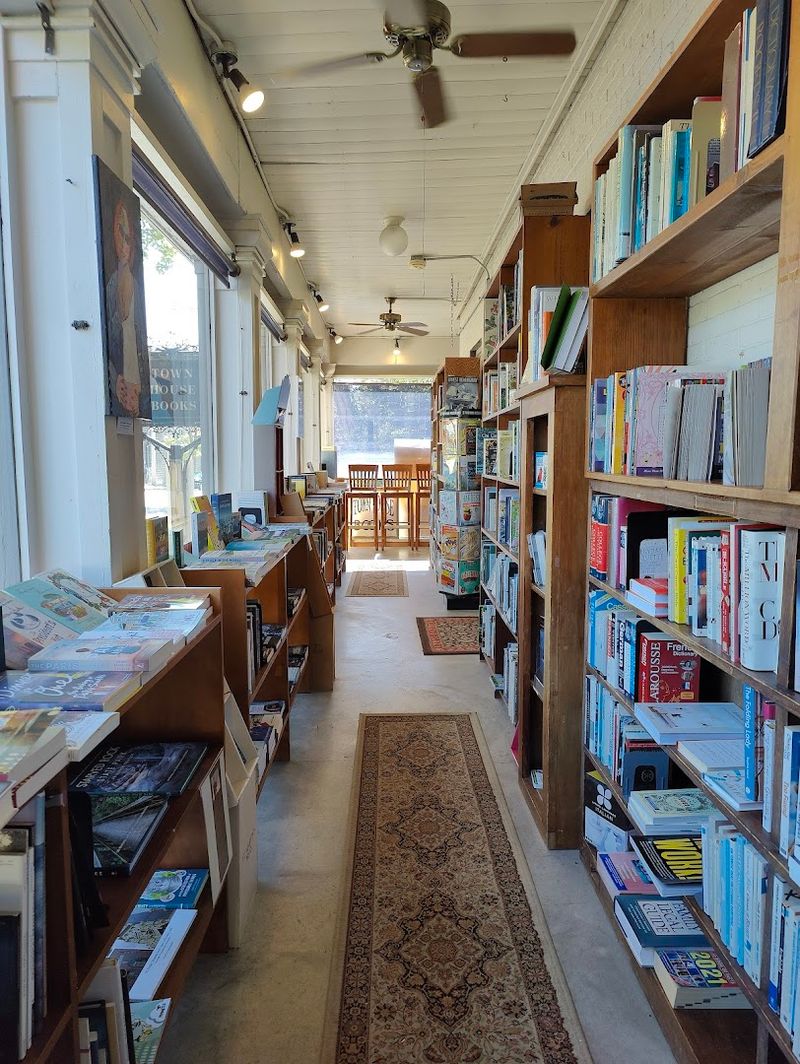 Townhouse Books and Cafe, St. Charles
