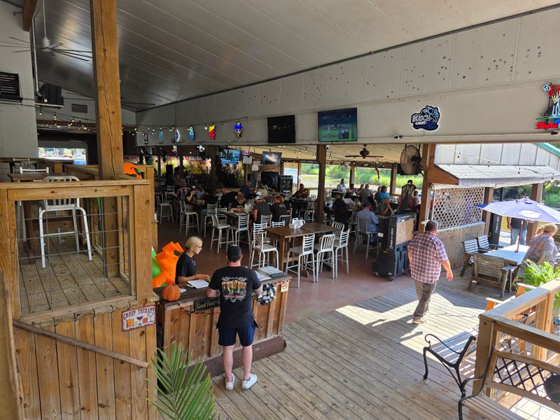 Pine Tree Lodge, Beaumont, TX 77705