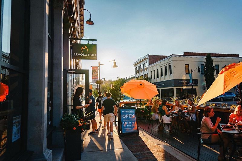 Revolution Barbeque – Lafayette