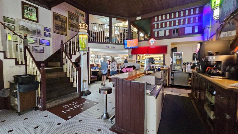 Old Main Street Cafe