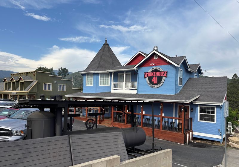 Smokehouse 41 - Oakhurst