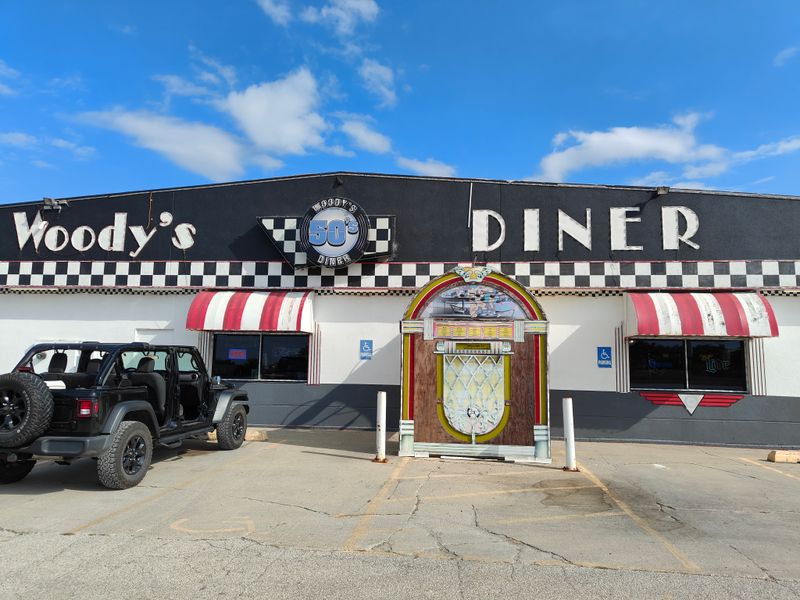 Woody's 50's Diner – Le Roy