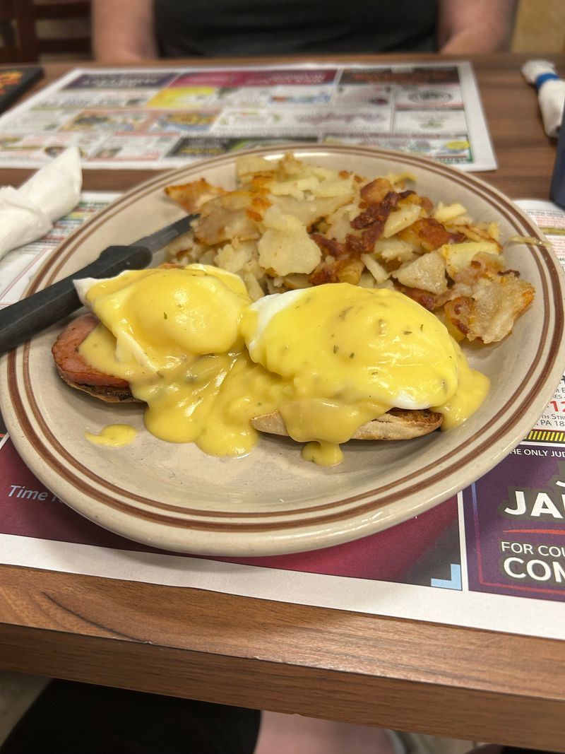 The Eggs Benedict with Legendary Hollandaise