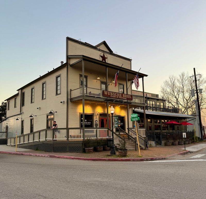 Wunsche Bros. Cafe, Spring