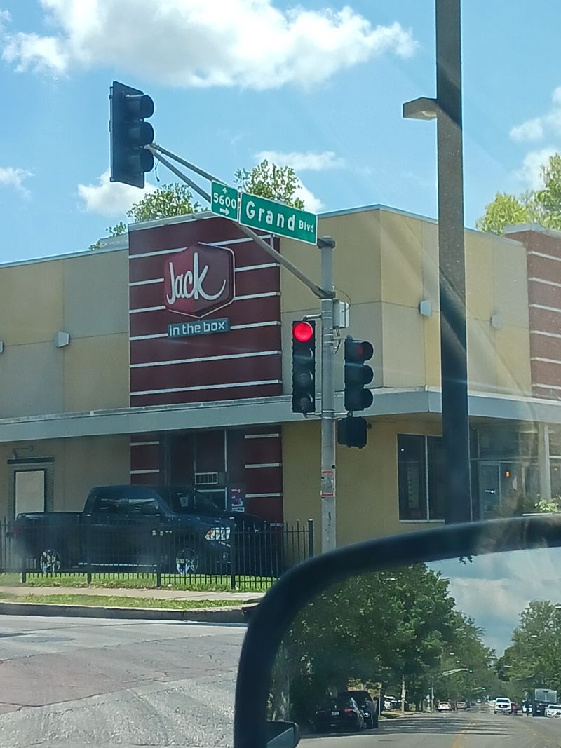 Jack in the Box — 5600 S Grand Blvd, St. Louis