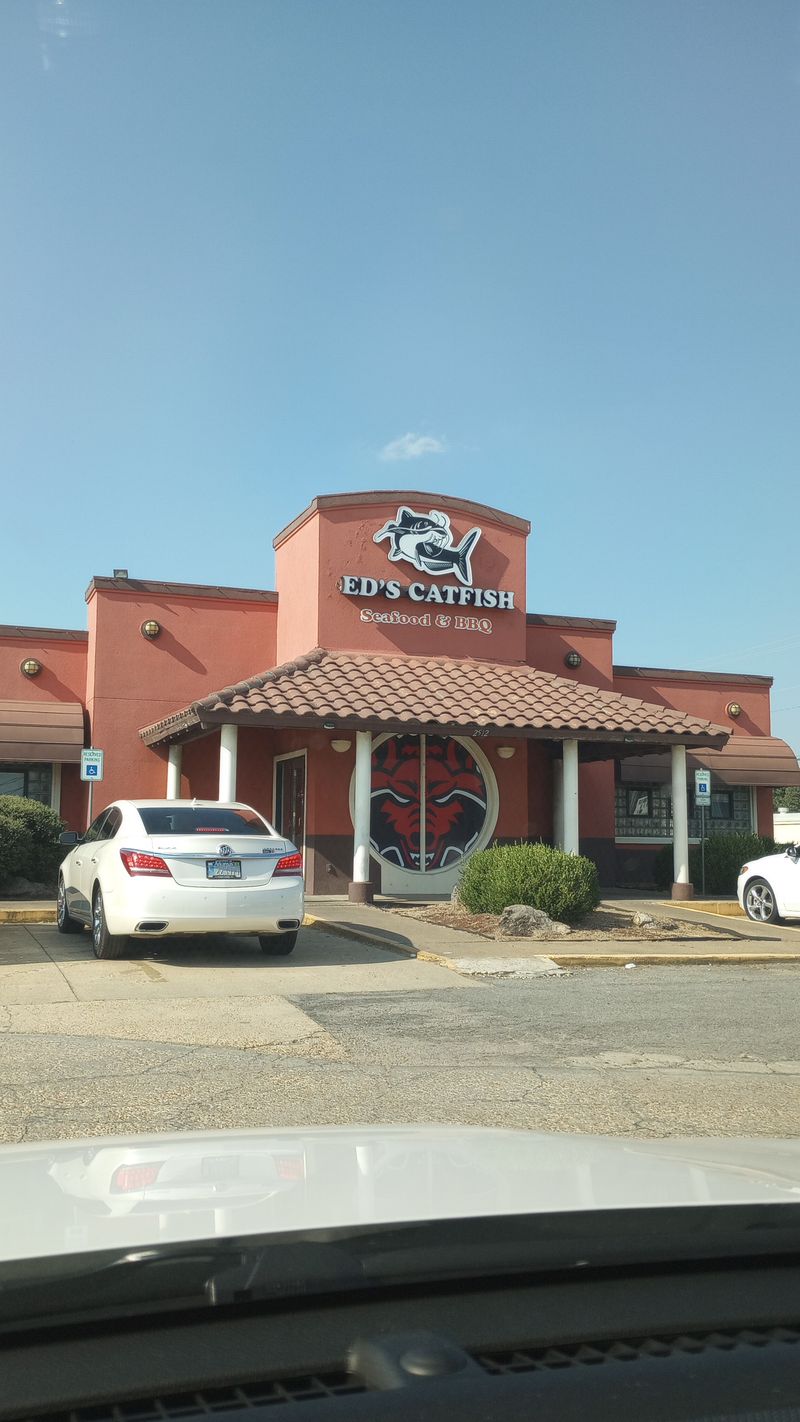 Ed's Catfish & BBQ — Jonesboro, AR