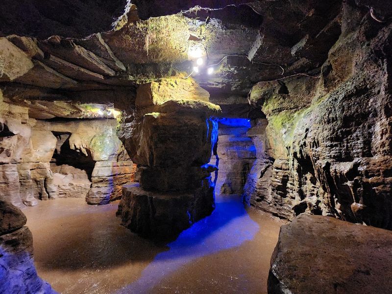 Olentangy Caverns, Delaware