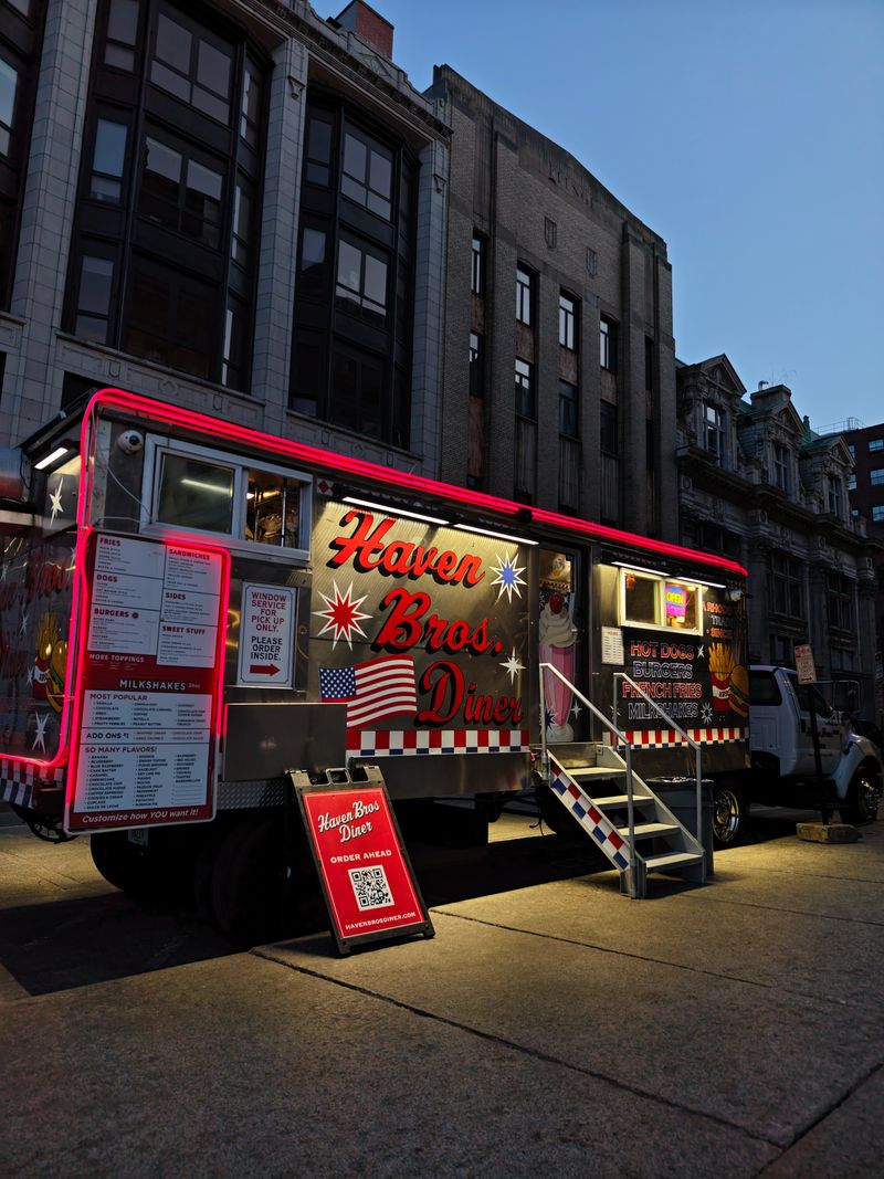 Haven Brothers Diner – Providence