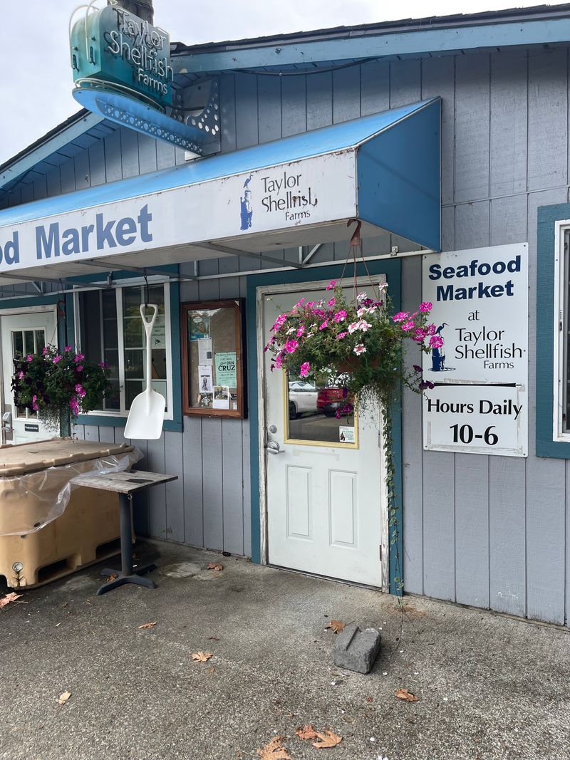 Taylor Shellfish Farms Shelton Shellfish Market