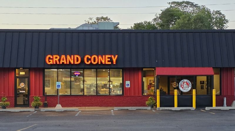 Grand Coney, Grand Rapids