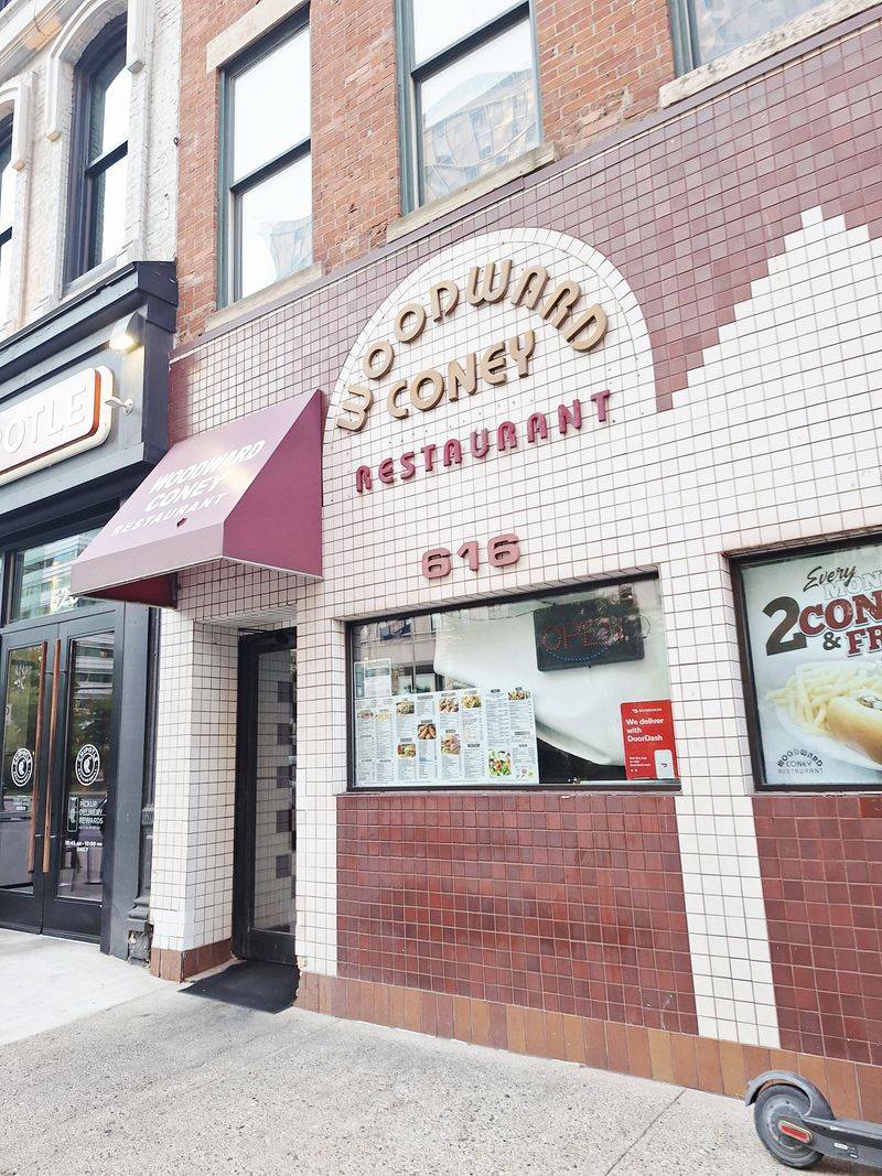 Woodward Coney Island – Detroit