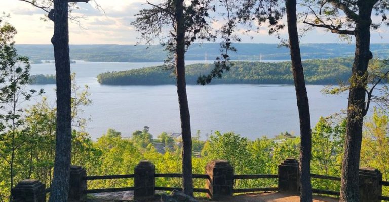 One Alabama Mountain Town Turns Ordinary Weekends Into Gentle Escapes