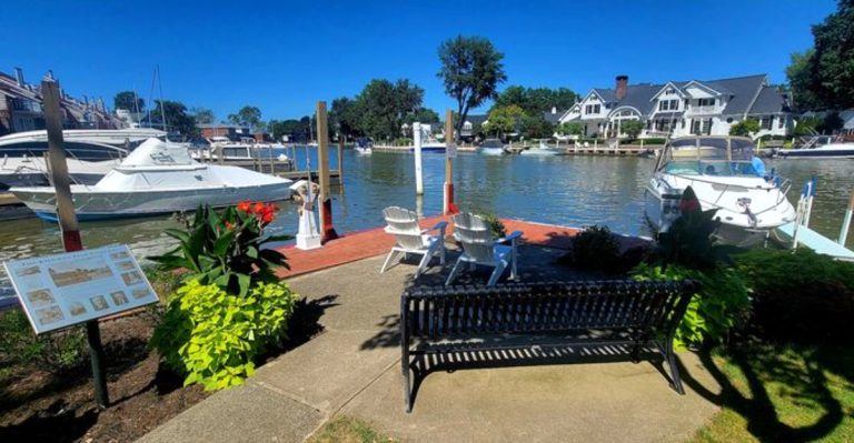 One Charming Harbor Town In Ohio Belongs On Your Spring Travel List