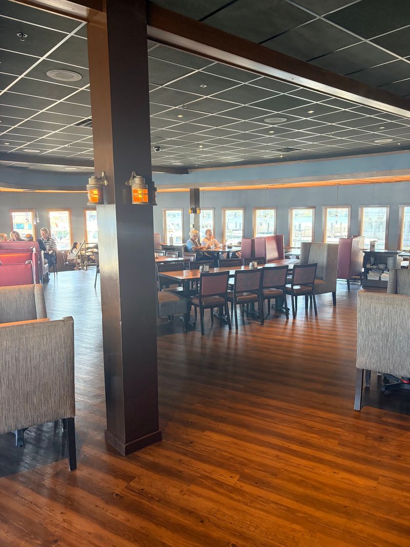 One Family Turned A Car Deck Into A Dining Room, And It Was Amazing One Family Turned A Car Deck Into A Dining Room, And It Was Amazing