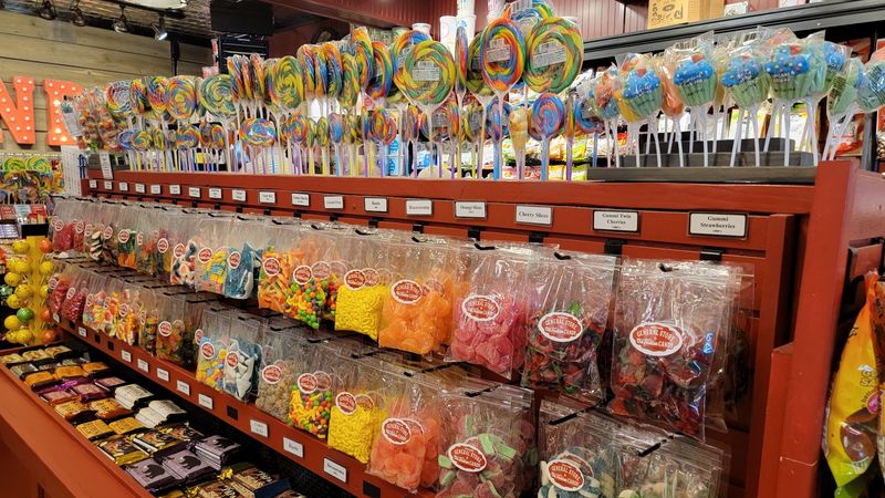 One Local Team Runs Several Of The Town's Sweetest Stops One Local Team Runs Several Of The Town's Sweetest Stops