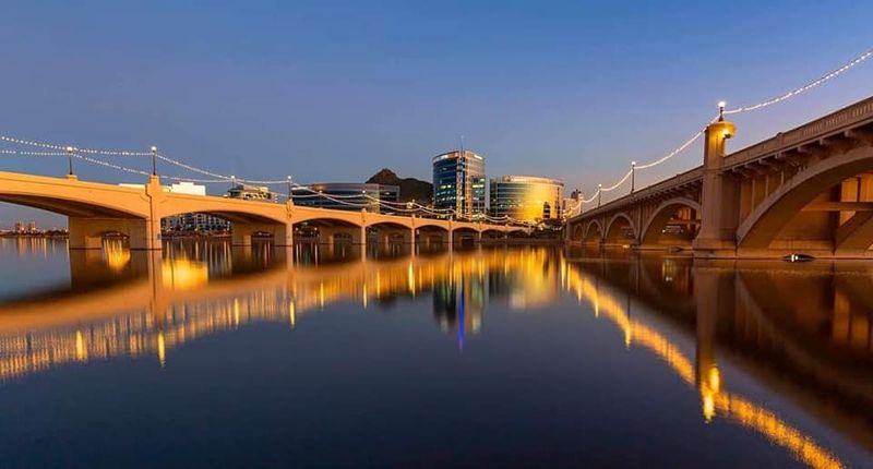 City Offices Close Their Doors