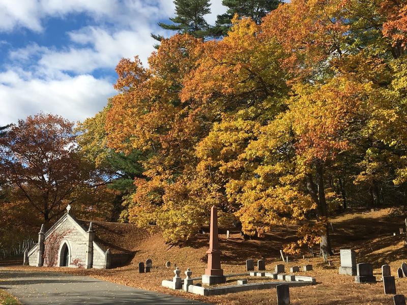 One Of America's Oldest Garden Cemeteries