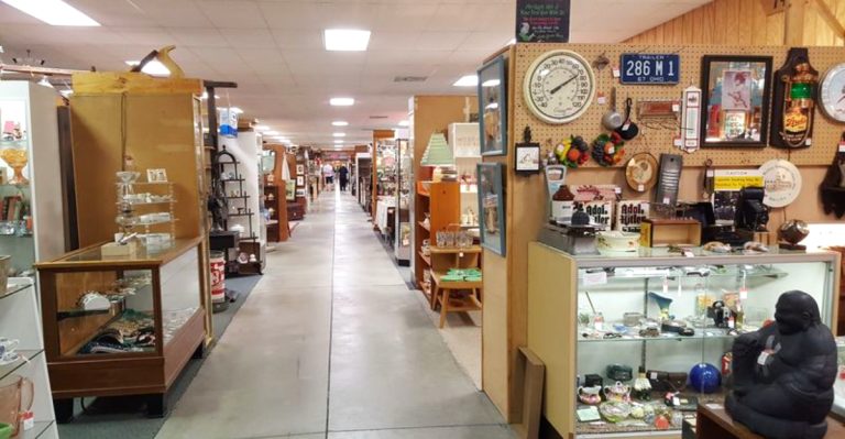One Of The Biggest Antique Stops In Ohio Is Full Of Fantastic Deals And Unexpected Finds