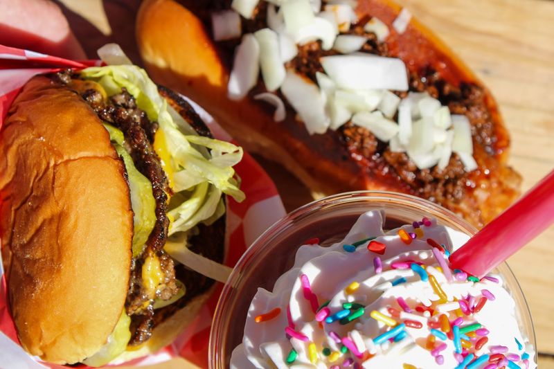 One Star Burgers & Dogs