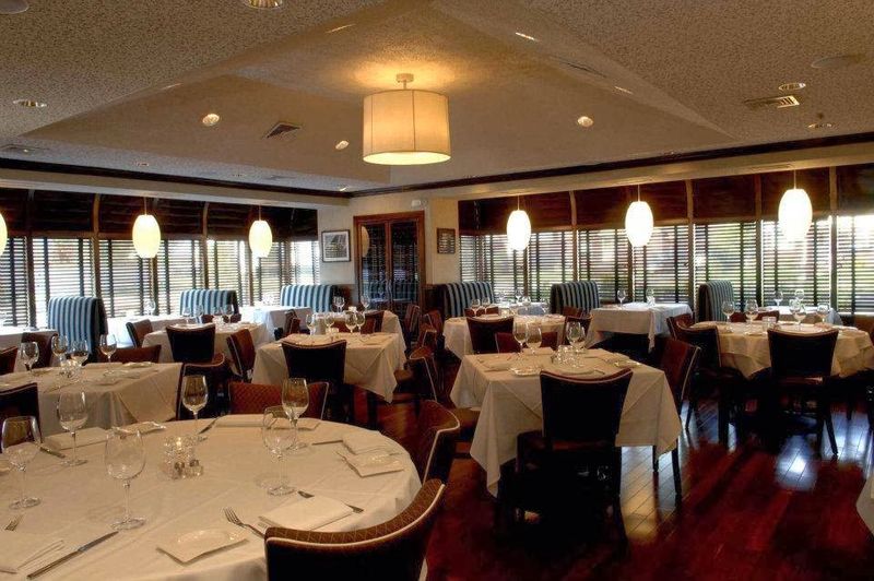 Oceanos Oyster Bar and Sea Grill - Fair Lawn