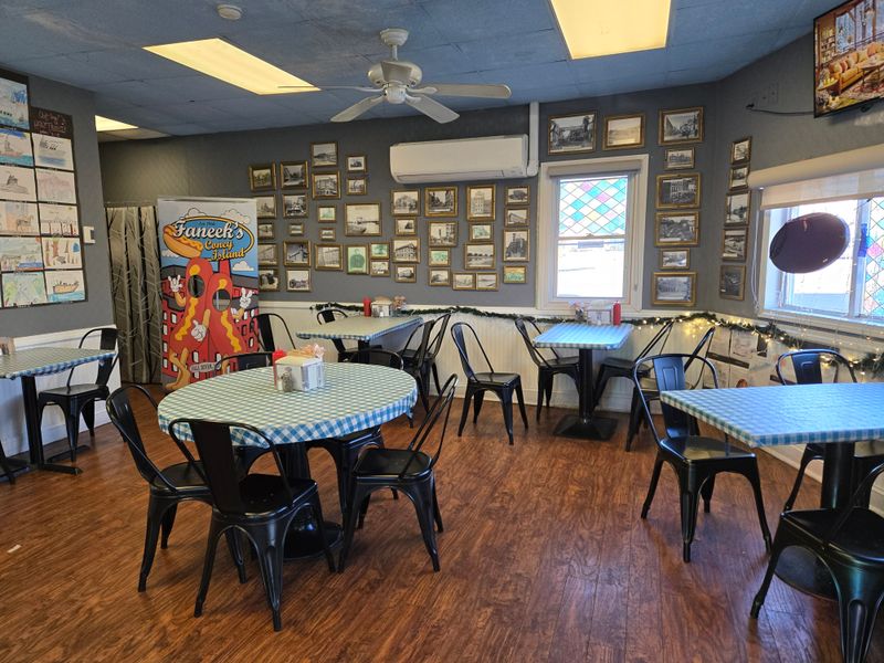 A Stellar 4.4-Star Rating From Hundreds of Reviews