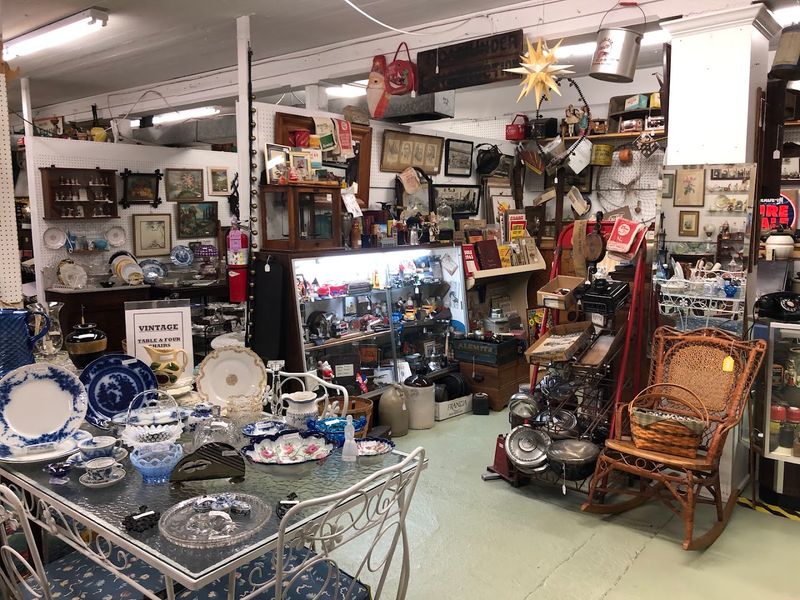 A Rating of 4.4 Stars Across Hundreds Of Reviews