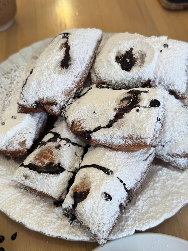 The Berry Beignet Special Is A Fan Favorite Worth Ordering