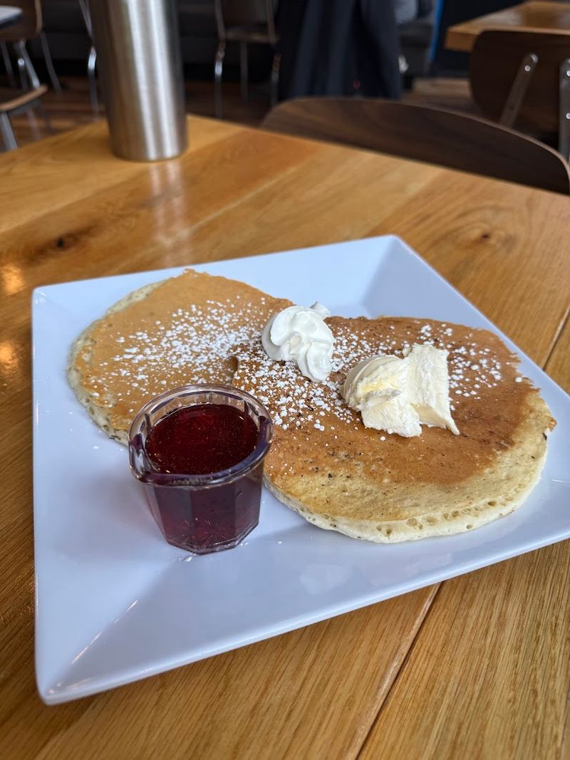 Pancakes So Fluffy They Could Double as Pillows