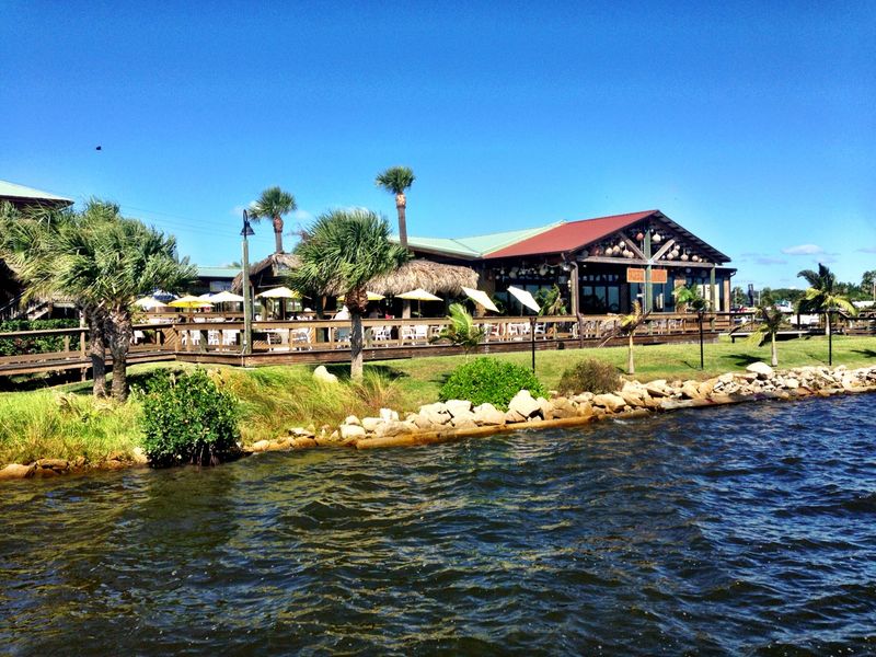 Grills Riverside Seafood Deck & Tiki Bar (Melbourne)