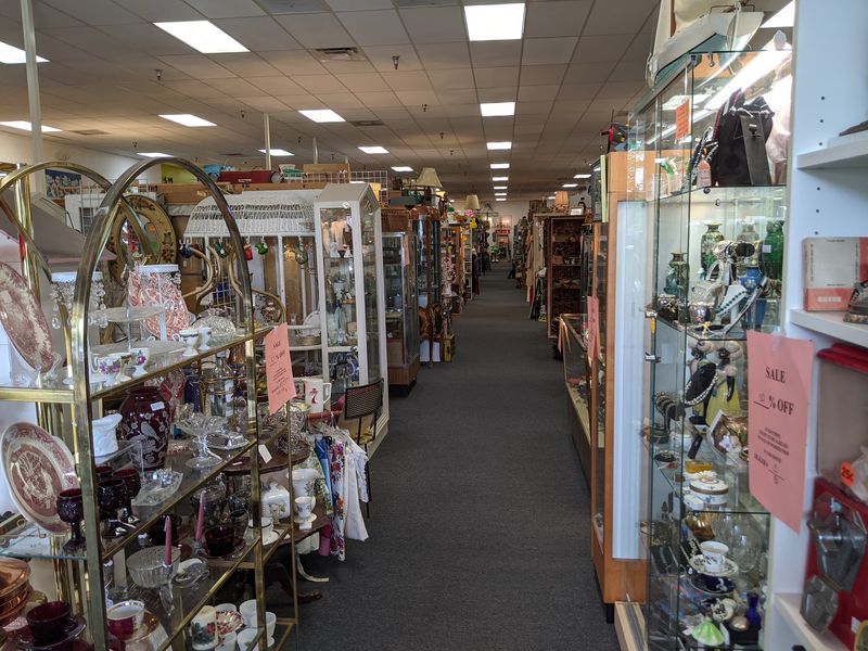 Orange Tree Antiques Mall