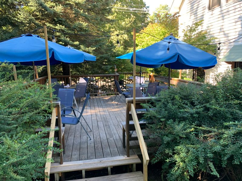 Respect The House-In-The-Woods Vibe