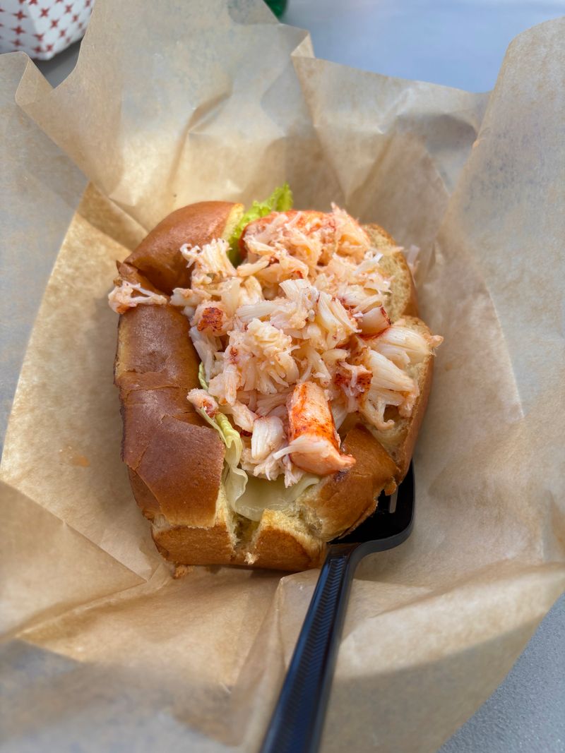 Guard The Toast, Bun Texture Makes The Bite