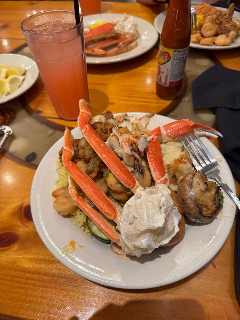 Captain George's Seafood Buffet – Toledo Area