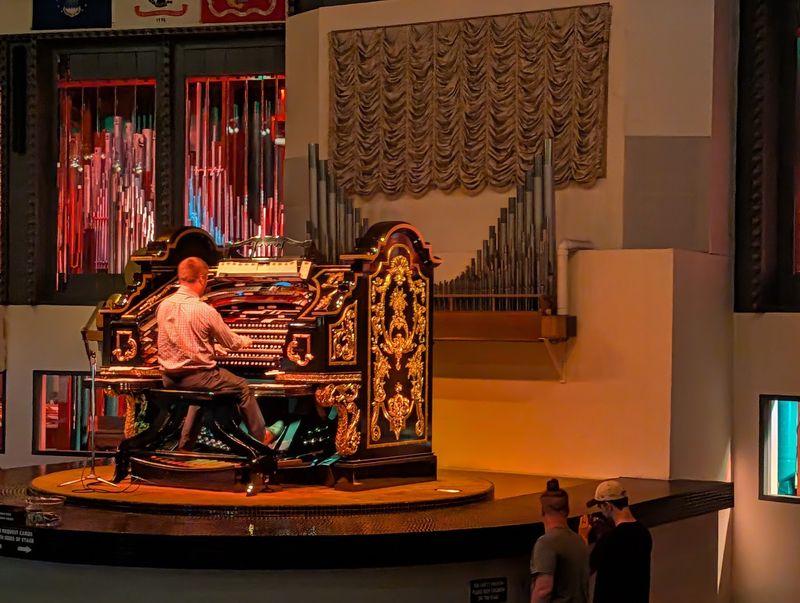 Organ Stop Pizza, Mesa